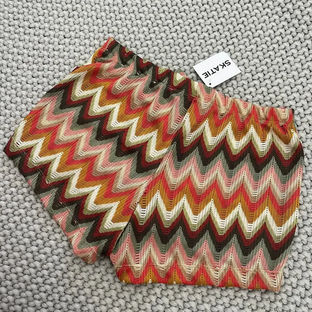 Skatie• ‘Farrah’ Short in Fleetwood Print - Picture 5 of 14